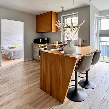 Marea Zielona Zatoka 6 *